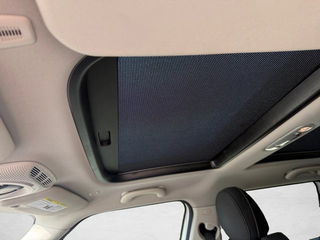 Certified 2024 MINI Cooper Clubman S FWD image 16