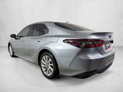 Used 2022 Toyota Camry LE w/ Convenience Package FWD image 6