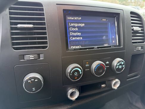 Used 2008 GMC Sierra 2500 SLE w/ Z71 Off-Road Package image 29