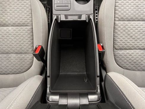 Used 2021 Ford Escape SE w/ SE Sport Appearance Package image 20