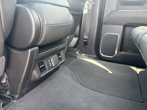 Used 2025 GMC Sierra 1500 SLT AWD/4WD image 20