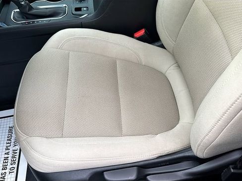 Used 2023 Chevrolet Traverse LS image 20