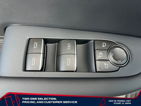 New 2026 Buick Enclave Avenir w/ Super Cruise Package FWD image 12