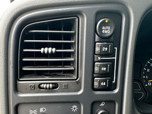 Used 2006 Chevrolet Silverado 1500 LT w/ Light Duty Power Package image 52