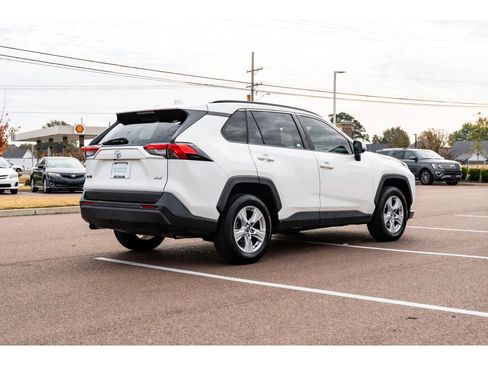Used 2019 Toyota RAV4 XLE image 5