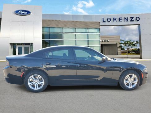 Used 2023 Dodge Charger SXT image 4