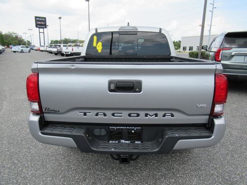 Used 2019 Toyota Tacoma TRD Sport RWD image 6