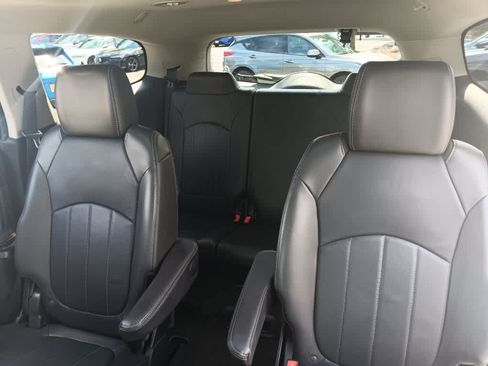 Used 2017 Buick Enclave Leather FWD image 16
