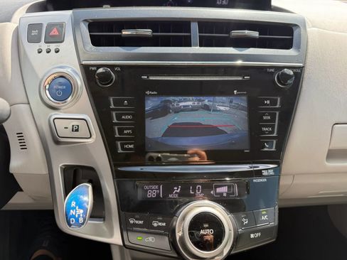 Used 2015 Toyota Prius V Three FWD image 16