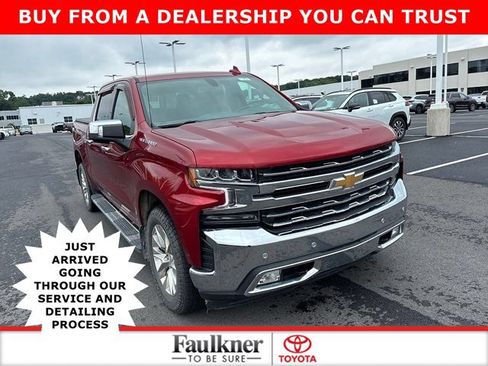 Used 2021 Chevrolet Silverado 1500 LTZ AWD/4WD image 1