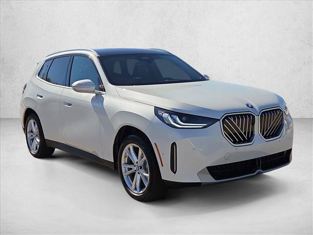 Used 2025 BMW X3 xDrive30i w/ Premium Package AWD/4WD image 3