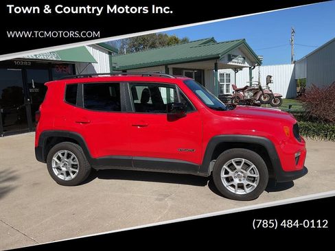 Used 2020 Jeep Renegade Latitude w/ Cold Weather Group AWD/4WD image 1