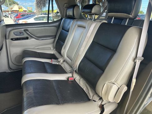 Used 2002 Toyota Sequoia SR5 image 22