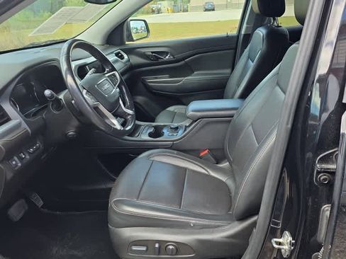 Used 2022 GMC Acadia SLT w/ Technology Package image 2