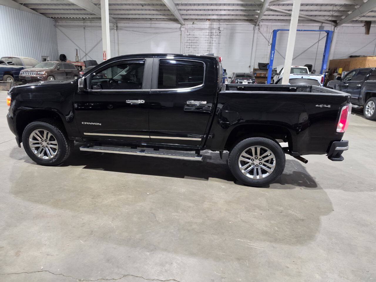 Used 2017 GMC Canyon SLE w/ SLE Convenience Package AWD/4WD image 6