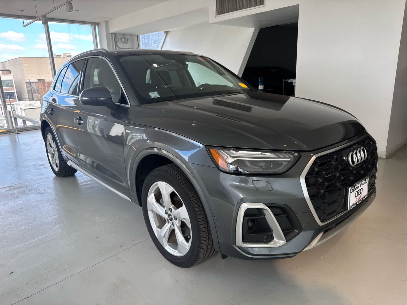 Used 2023 Audi Q5 2.0T Prestige w/ Prestige Package AWD/4WD image 4