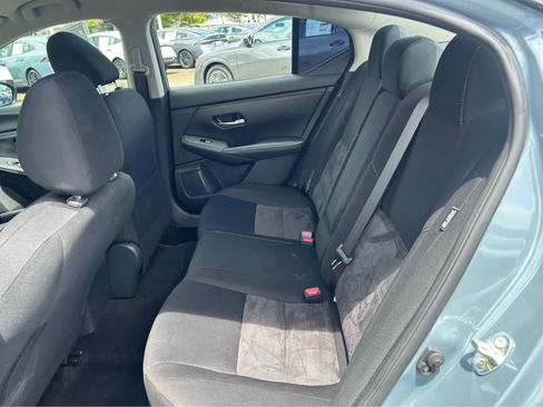 Used 2024 Nissan Sentra SR FWD image 9