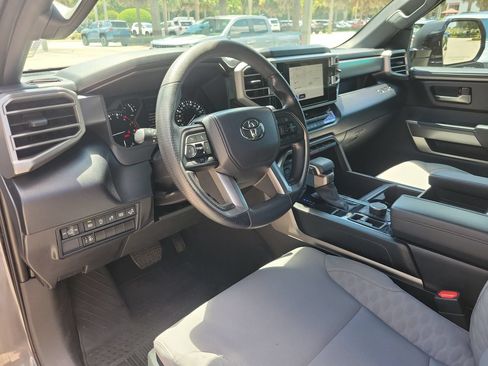 Used 2025 Toyota Tundra SR5 w/ SR5 Convenience Package AWD/4WD image 16