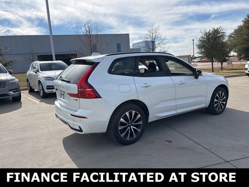 Certified 2025 Volvo XC60 B5 Plus image 5