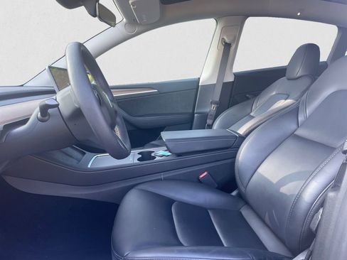 Used 2024 Tesla Model Y Long Range image 9