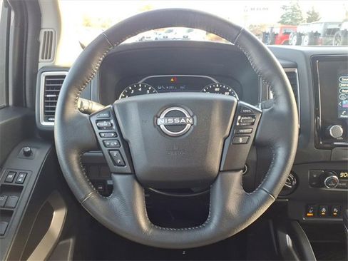 Used 2024 Nissan Frontier SV w/ SV Convenience Package image 21