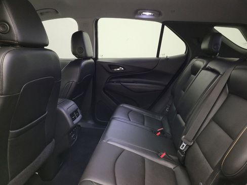 Used 2019 Chevrolet Equinox Premier image 18