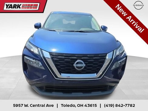 Certified 2023 Nissan Rogue SV AWD/4WD image 1