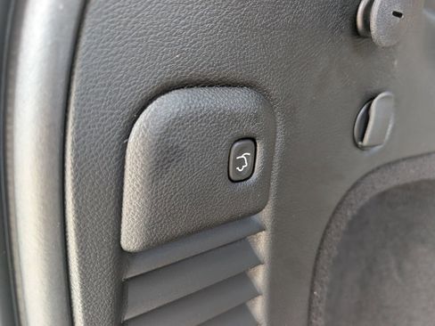 Used 2019 Jeep Grand Cherokee Limited image 39