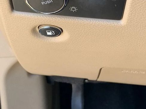 Used 2019 Jeep Grand Cherokee Limited AWD/4WD image 35