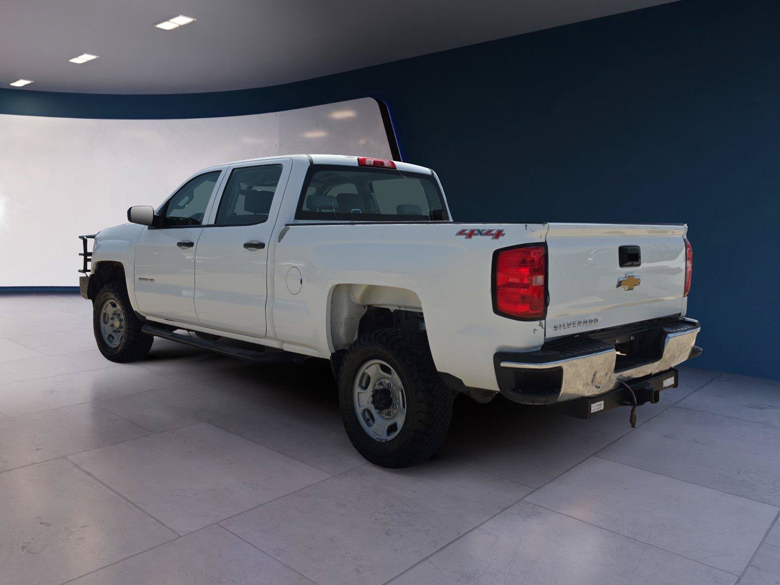 Used 2015 Chevrolet Silverado 2500 W/T AWD/4WD image 3