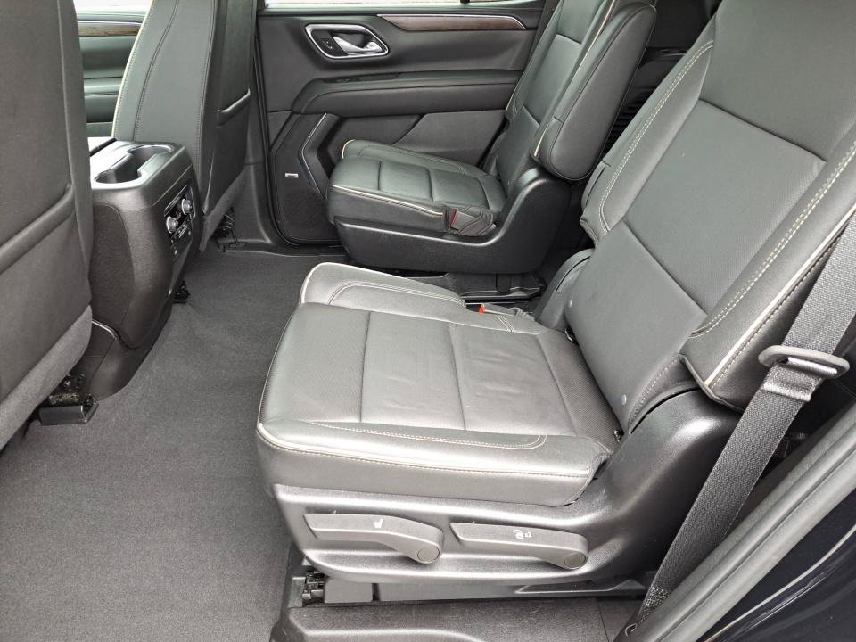 Used 2024 Chevrolet Tahoe Premier AWD/4WD image 12