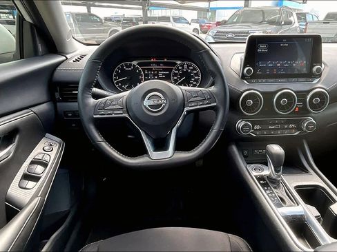 Used 2025 Nissan Sentra SV w/ All-Weather Package image 5