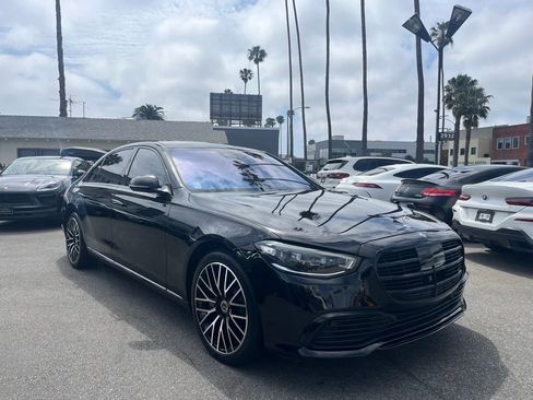 Used 2021 Mercedes-Benz S 580 4MATIC Sedan image 3