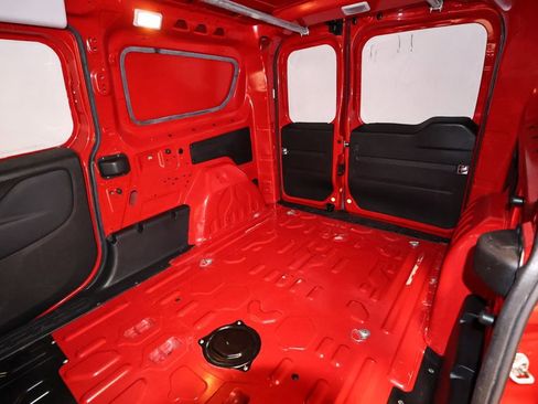 Used 2021 RAM ProMaster City Tradesman SLT FWD image 16