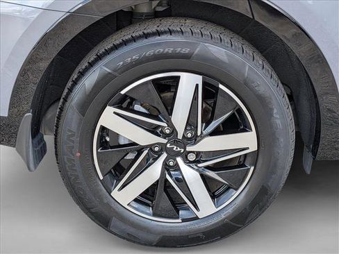 Used 2023 Kia Sorento S FWD image 23