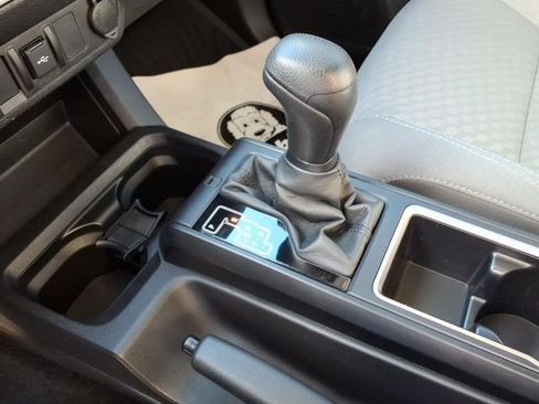 Used 2022 Toyota Tacoma SR RWD image 28
