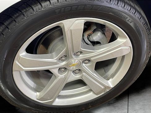 Used 2018 Chevrolet Volt LT w/ Comfort Package FWD image 21