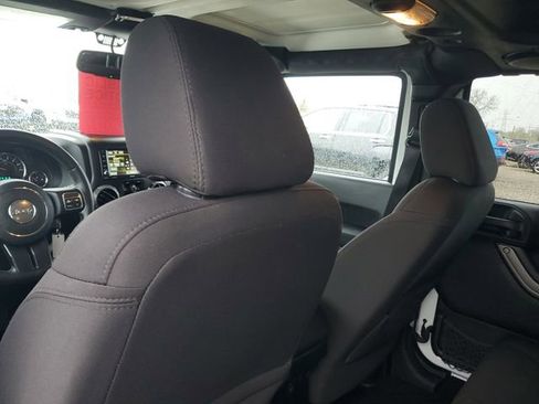 Used 2014 Jeep Wrangler Unlimited Sport w/ Quick Order Package 24S AWD/4WD image 9