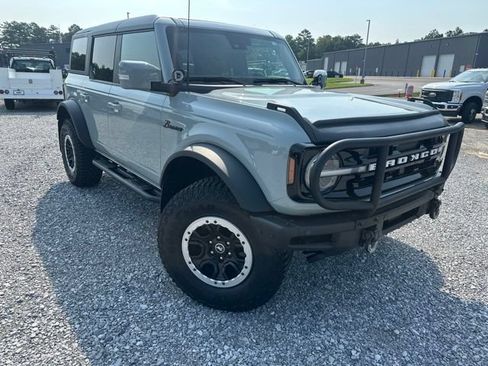 Used 2023 Ford Bronco Outer Banks w/ Sasquatch Package AWD/4WD image 2