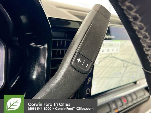 Used 2025 GMC Sierra 3500 SLE w/ SLE Value Package image 9