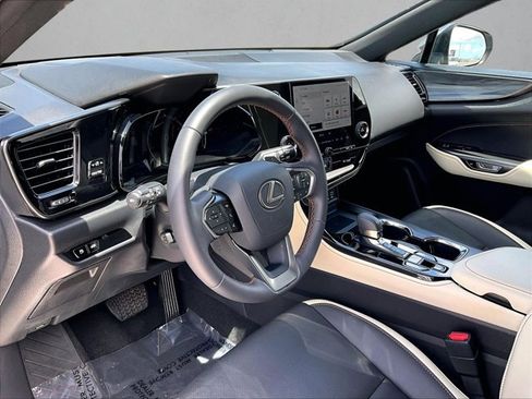 Used 2023 Lexus NX 250 FWD image 14