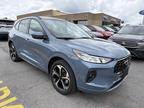 Used 2024 Ford Escape ST-Line Select w/ Tech Pack #2 AWD/4WD image 2