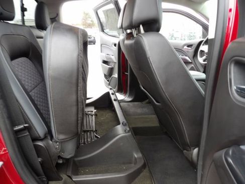 Used 2017 Chevrolet Colorado Z71 image 32