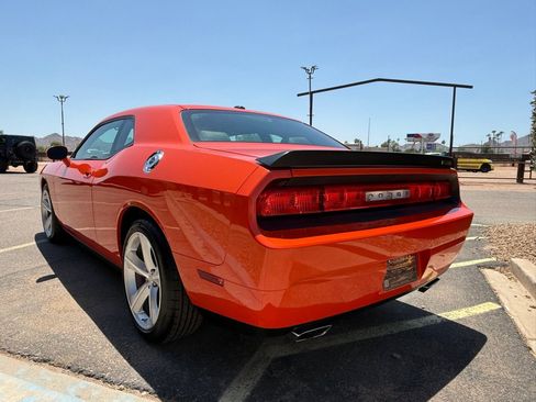 Used 2009 Dodge Challenger SRT8 w/ SRT Option Group II RWD image 6