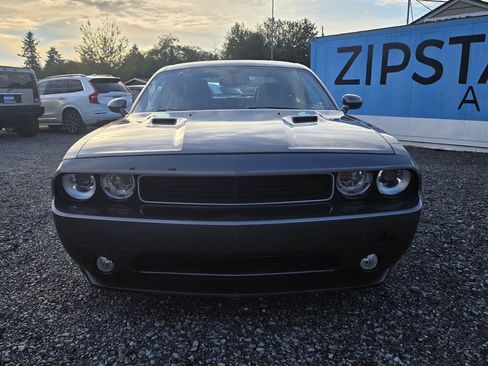 Used 2012 Dodge Challenger R/T RWD image 2