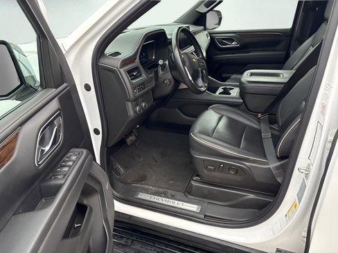 Used 2023 Chevrolet Suburban Premier AWD/4WD image 27