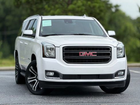 Used 2020 GMC Yukon XL SLT w/ Open Road Package AWD/4WD image 4