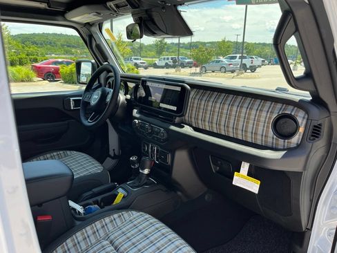 Used 2026 Jeep Wrangler Unlimited Sport AWD/4WD image 29