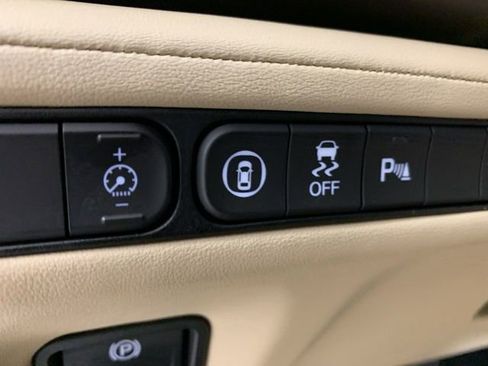 Used 2022 Acura MDX SH-AWD w/ Technology Package image 21