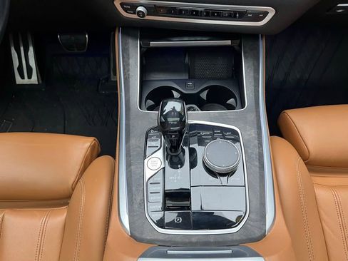 Used 2022 BMW X5 sDrive40i w/ M Sport Package RWD image 12